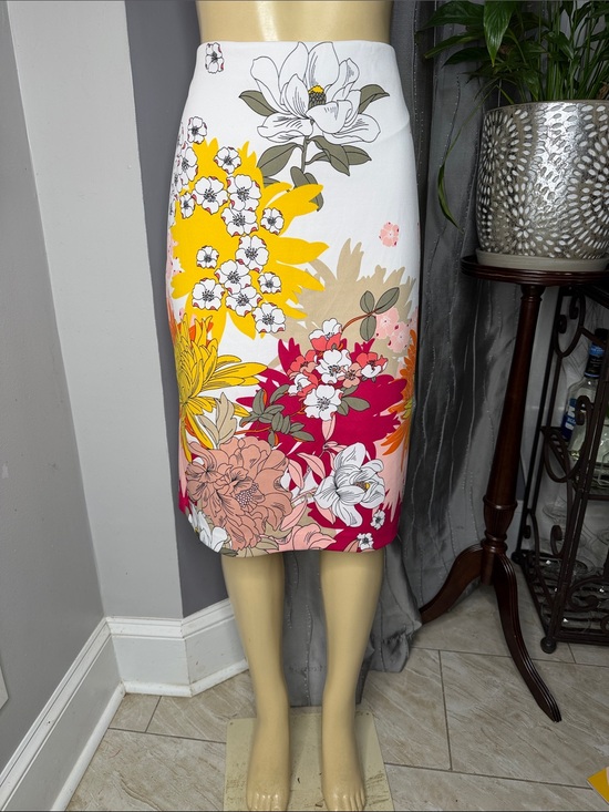New York & Company Dresses & Skirts - New York & Company White Pencil Skirt with Yellow, Pink & Red Floral Print SzXL